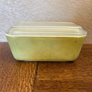Vintage Pyrex Green Rectangular Dish with Clear Lid